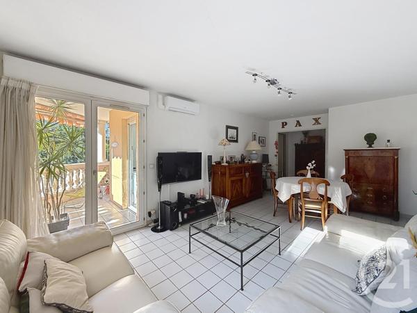 Appartement T4 à vendre  4 pièces - 76,21 m2 FREJUS - 83