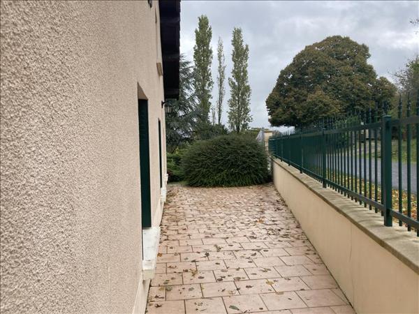 Maison à louer |  MONTROL SENARD |  5 pièces | 123 m²