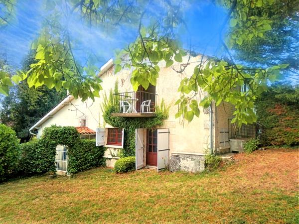 Maison à vendre à Montmoreau (16190) - Charente