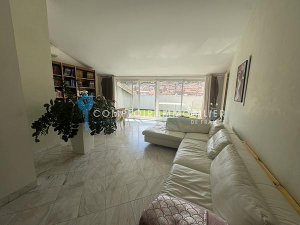 Appartement
                                                                                                                                                                                                                                                                                                                        4 pièce(s)                                                                                                                                                                                                          2 chambre(s)                                                                                                                                                                                                          147  m²