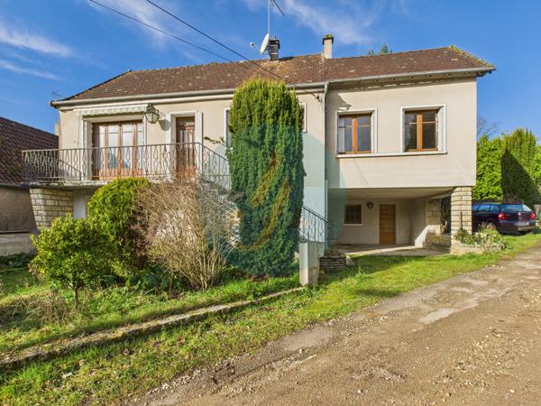 Narcy (58400) Maison élevée sur sous-sol, 2 chambres, garage, terrasses, idéal pour résidence principale, secondaire ou inve