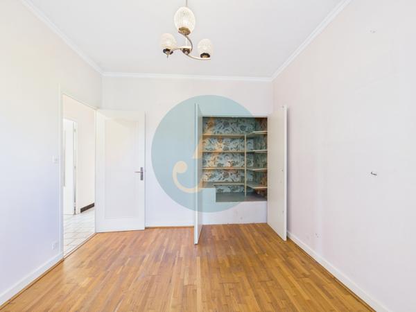 Narcy (58400) Maison élevée sur sous-sol, 2 chambres, garage, terrasses, idéal pour résidence principale, secondaire ou inve