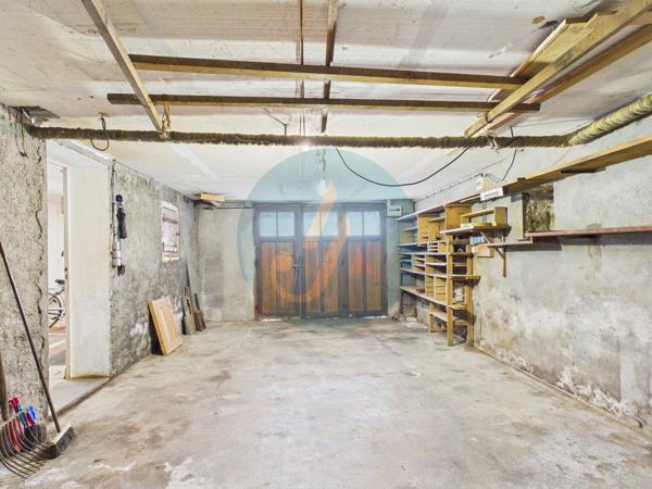 Narcy (58400) Maison élevée sur sous-sol, 2 chambres, garage, terrasses, idéal pour résidence principale, secondaire ou inve