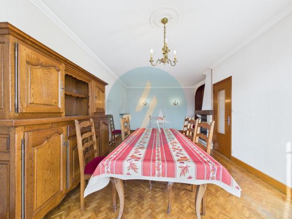 Narcy (58400) Maison élevée sur sous-sol, 2 chambres, garage, terrasses, idéal pour résidence principale, secondaire ou inve