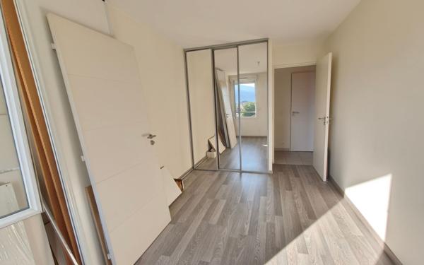 Appartement à vendre    3 pièces • 68,51 m2 Grenoble