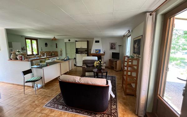 Maison à vendre    3 pièces •  Les Vans