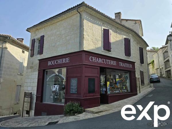 En plein coeur d'Aubeterre Bâtisse avec local commercial et appartement