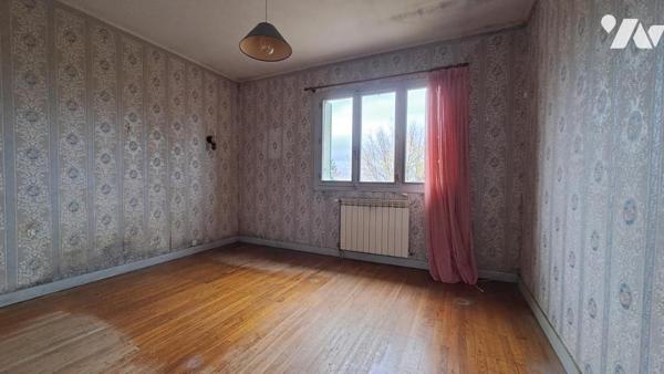 MAISON SUR SOUS-SOL