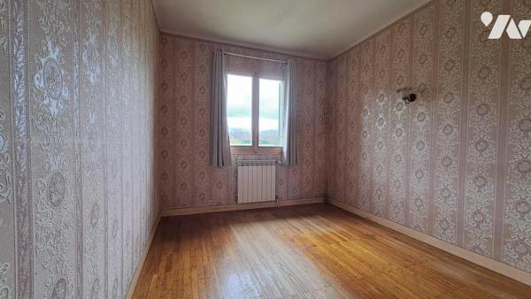 MAISON SUR SOUS-SOL