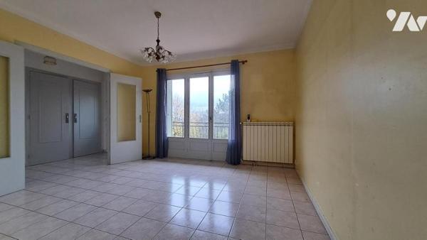 MAISON SUR SOUS-SOL