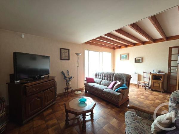 Maison à vendre  4 pièces - 121 m2 ST PIERRE LES NEMOURS - 77