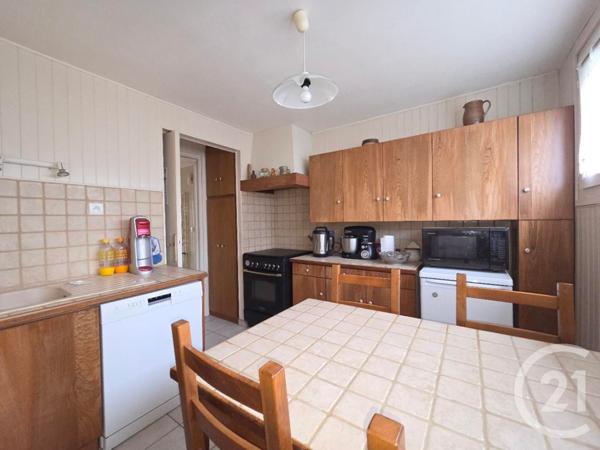 Maison à vendre  4 pièces - 121 m2 ST PIERRE LES NEMOURS - 77