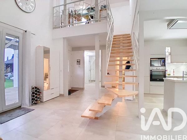 Maison à vendre 4 pièces 155 m² Arthaz-Pont-Notre-Dame