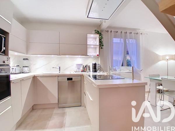 Maison à vendre 4 pièces 155 m² Arthaz-Pont-Notre-Dame