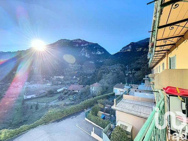 Appartement 3 pièces de 41 m² à Saint-Martin-Vésubie (06450)
