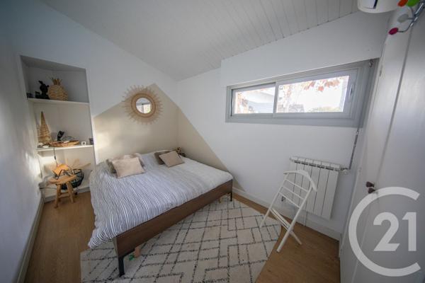 Maison à vendre  8 pièces - 204,48 m 2   ST MEDARD EN JALLES  - 33