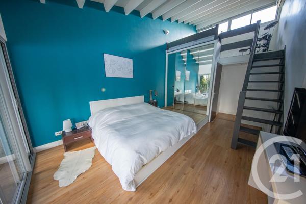 Maison à vendre  8 pièces - 204,48 m 2   ST MEDARD EN JALLES  - 33