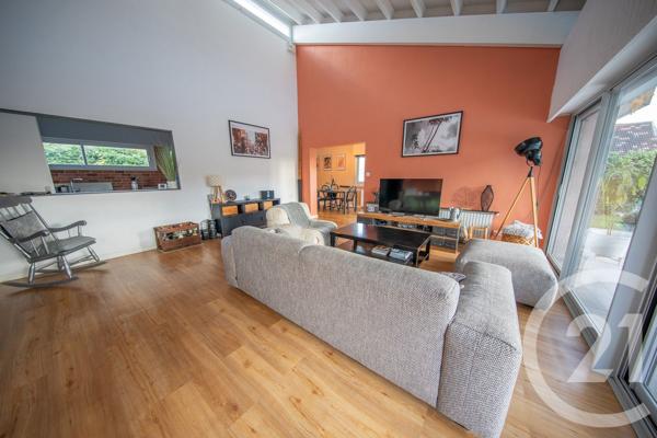 Maison à vendre  8 pièces - 204,48 m 2   ST MEDARD EN JALLES  - 33