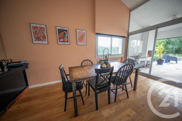 Maison à vendre  8 pièces - 204,48 m 2   ST MEDARD EN JALLES  - 33