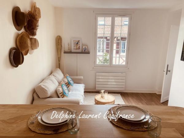 A CABOURG, dans l'éventail, très beau 2 pièces