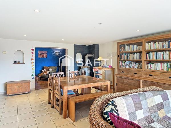 Maison familiale individuelle de 196 m² habitables avec 6 chambres – Terrain de 759 m²