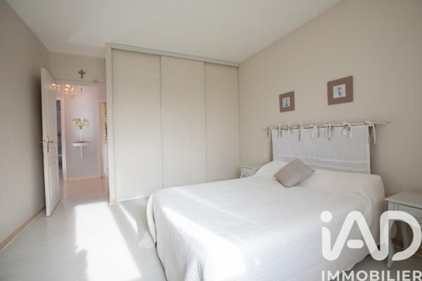 Maison à vendre 5 pièces 138 m² Sainte-Cécile-les-Vignes