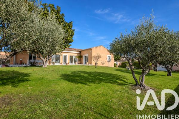 Maison à vendre 5 pièces 138 m² Sainte-Cécile-les-Vignes