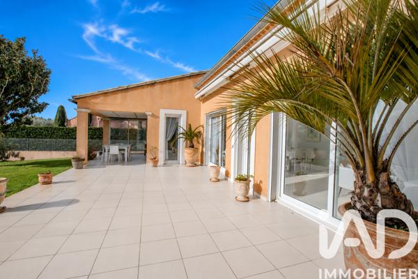 Maison à vendre 5 pièces 138 m² Sainte-Cécile-les-Vignes