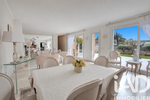 Maison à vendre 5 pièces 138 m² Sainte-Cécile-les-Vignes