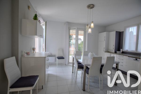 Maison à vendre 5 pièces 138 m² Sainte-Cécile-les-Vignes