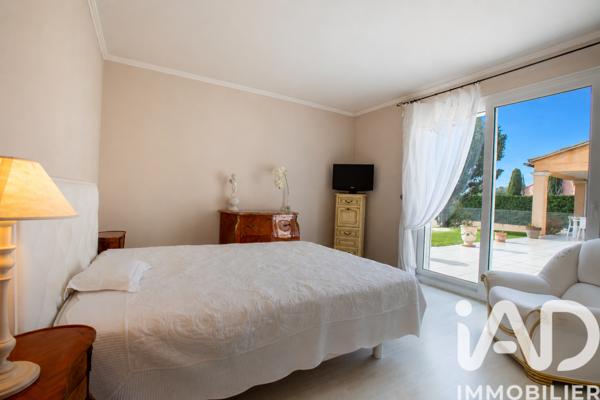 Maison à vendre 5 pièces 138 m² Sainte-Cécile-les-Vignes