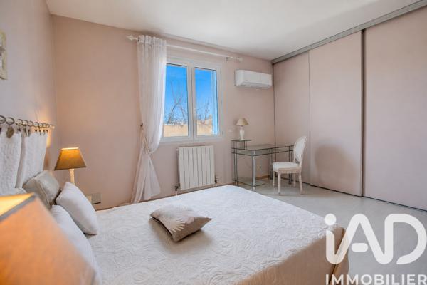 Maison à vendre 5 pièces 138 m² Sainte-Cécile-les-Vignes