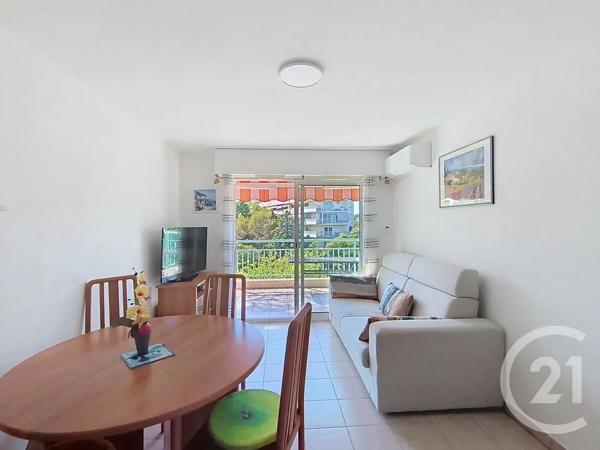 Appartement T2 à vendre  2 pièces - 30,66 m 2   ST RAPHAEL  - 83