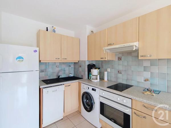 Appartement T2 à vendre  2 pièces - 30,66 m 2   ST RAPHAEL  - 83