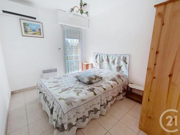 Appartement T2 à vendre  2 pièces - 30,66 m 2   ST RAPHAEL  - 83