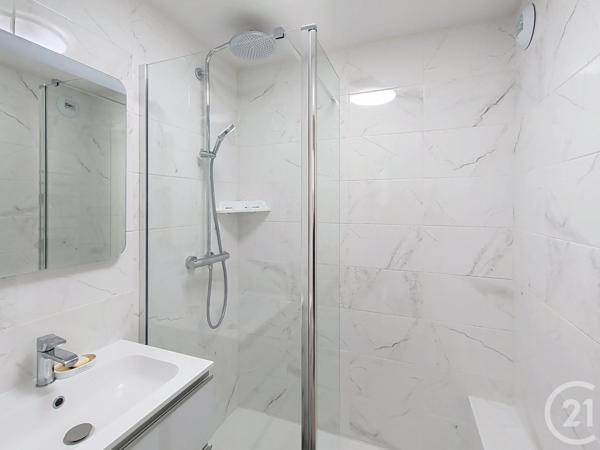 Appartement T2 à vendre  2 pièces - 30,66 m 2   ST RAPHAEL  - 83