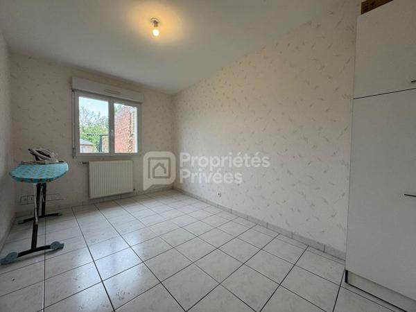 Maison individuelle de plain-pied avec 3 chambres, jardin et garage à Barlin