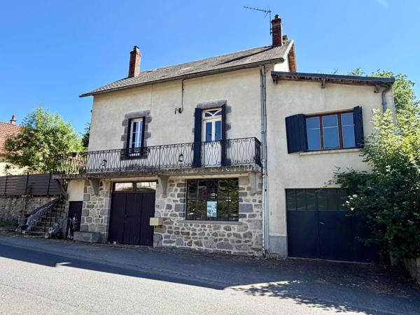 Maison d'habitation sur 2 niveaux avec sous-sol