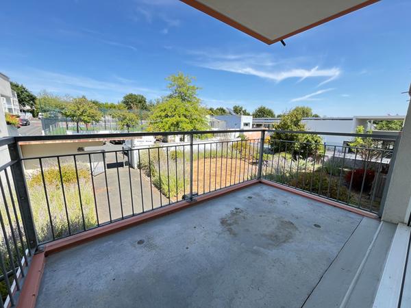 Appartement Angers 2 pièces 55 m² avec blacon (Lac de Maine)