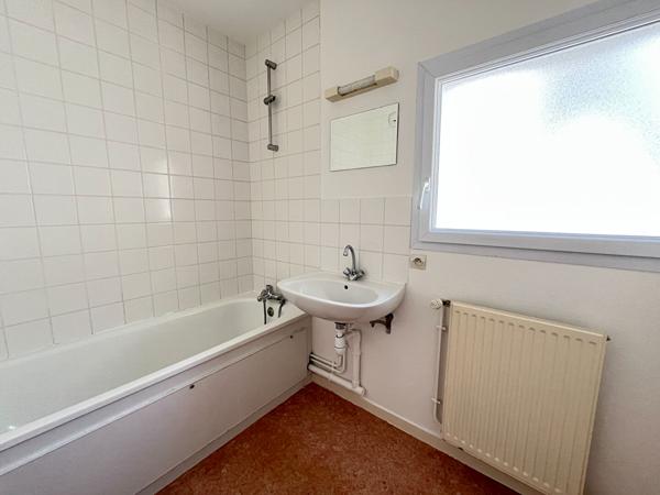 Appartement Angers 2 pièces 55 m² avec blacon (Lac de Maine)