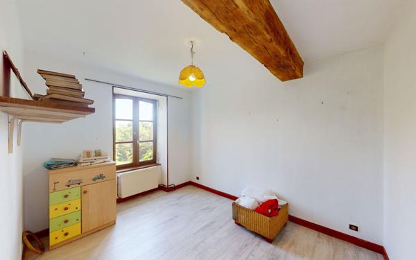 Maison à vendre    9 pièces • 253 m2 Sury-en-Vaux