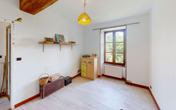 Maison à vendre    9 pièces • 253 m2 Sury-en-Vaux