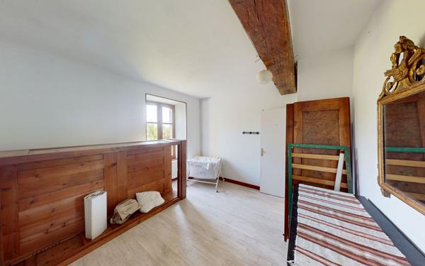 Maison à vendre    9 pièces • 253 m2 Sury-en-Vaux