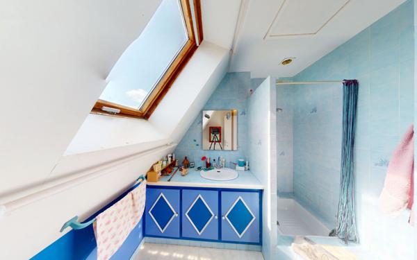 Maison à vendre    9 pièces • 253 m2 Sury-en-Vaux