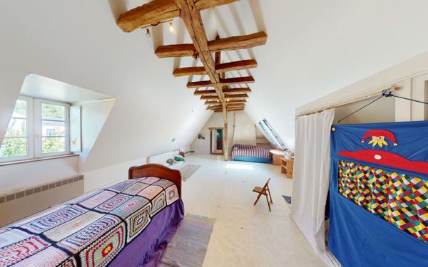 Maison à vendre    9 pièces • 253 m2 Sury-en-Vaux