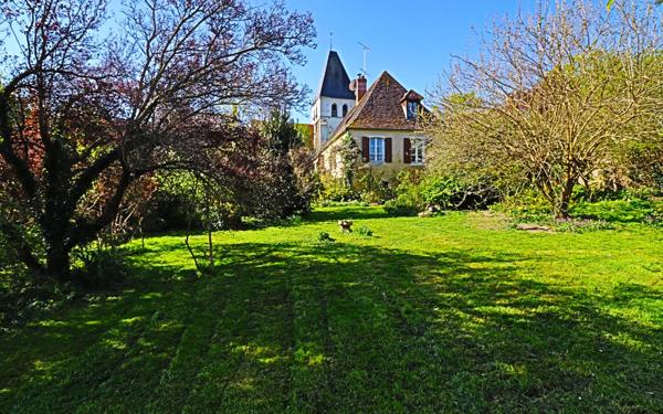 Maison à vendre    9 pièces • 253 m2 Sury-en-Vaux