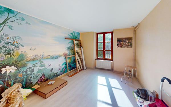 Maison à vendre    9 pièces • 253 m2 Sury-en-Vaux