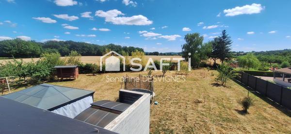 Ensemble de deux chalets 238 m2 hab avec terrain.