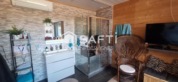 Ensemble de deux chalets 238 m2 hab avec terrain.