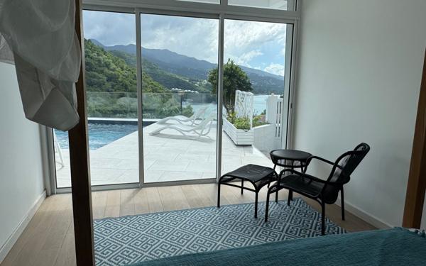 Maison à vendre    5 pièces •  Bouillante